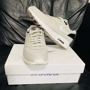 Women’s Nike Air Max Size 7